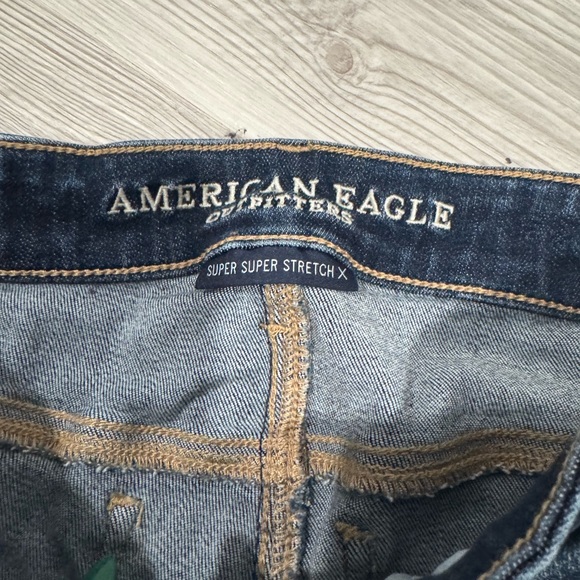 American Eagle Outfitters Blue Skinny Jeans with Distressed Design - Picture 2 of 4